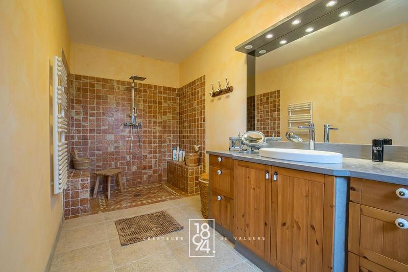 Maison - 162 m² - 5 pièces