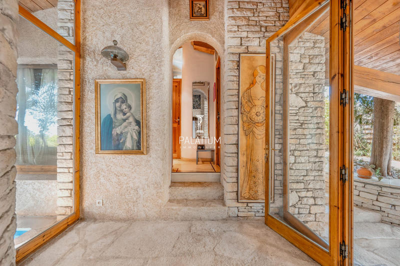 Maison ancienne - 235 m² - 8 pièces