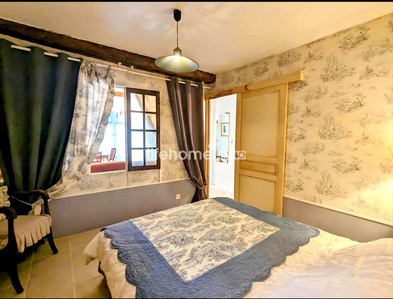 Villa - 185 m² - 6 pièces