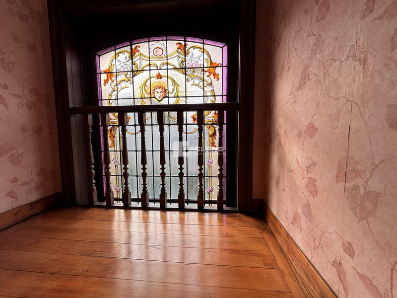 Maison - 253 m² - 8 pièces