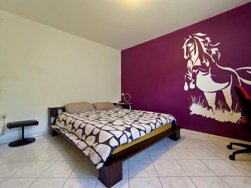 Maison - 216 m² - 10 pièces