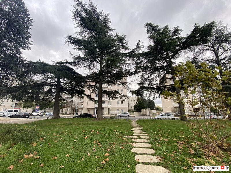 Appartement - 86 m² - 4 pièces