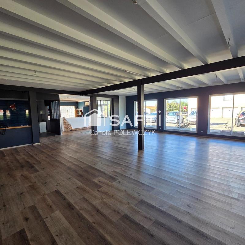 Maison - 430 m² - 6 pièces