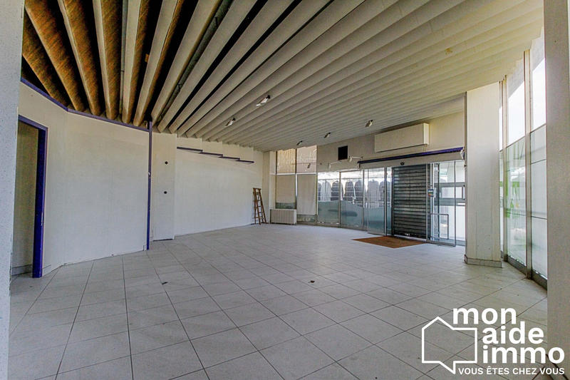 Local commercial - 148 m² - 3 pièces