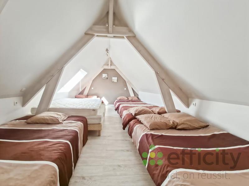 Pavillon - 287 m² - 10 pièces