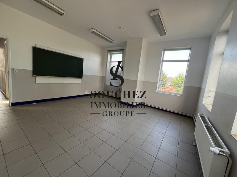 Local d'activités - 675 m²