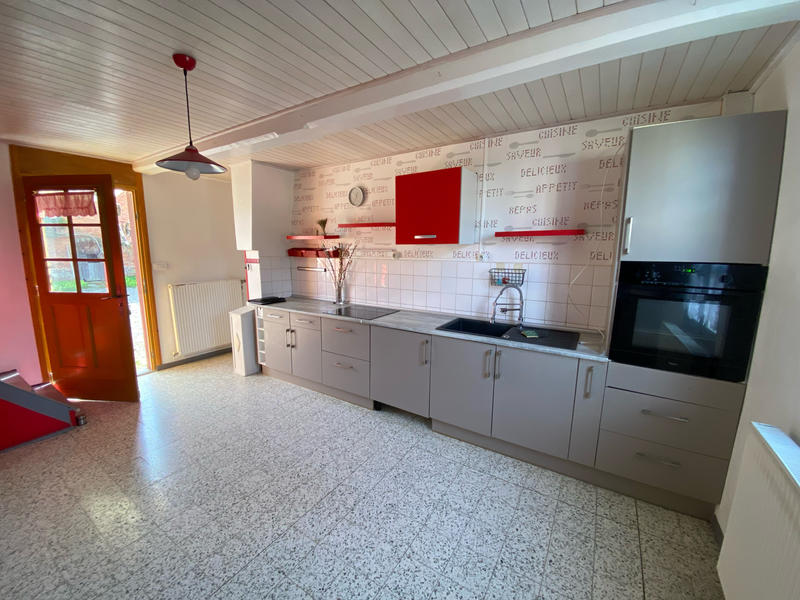 Maison - 96 m² - 3 pièces