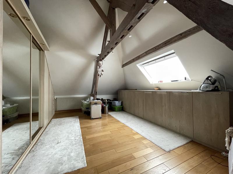 Maison - 279 m² - 10 pièces