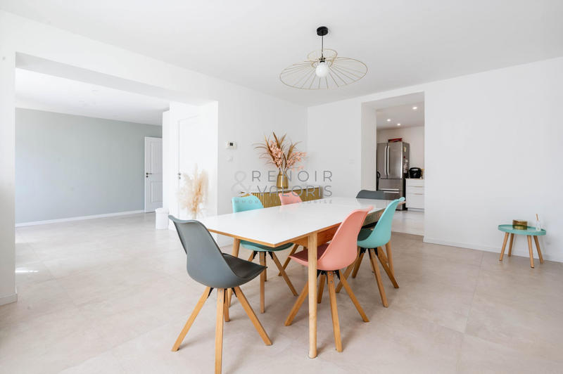 Appartement - 184 m² - 6 pièces