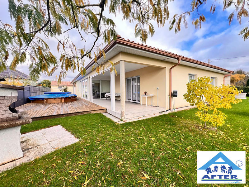 Maison - 202 m² - 6 pièces