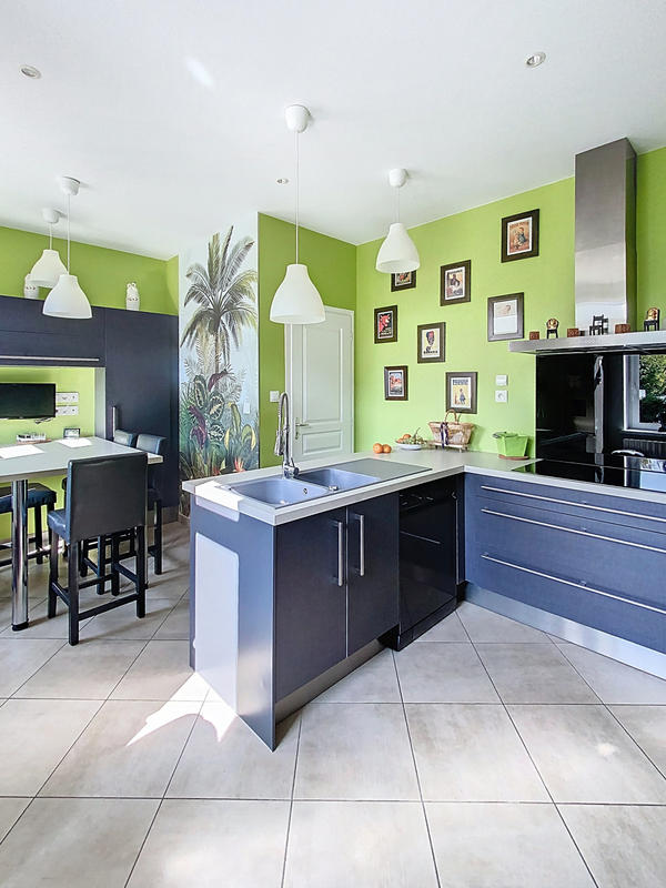 Maison - 164 m² - 8 pièces