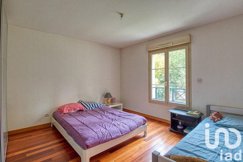 Maison - 194 m² - 9 pièces