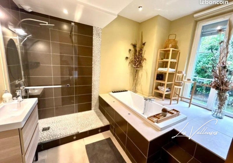 Appartement - 77 m² - 4 pièces