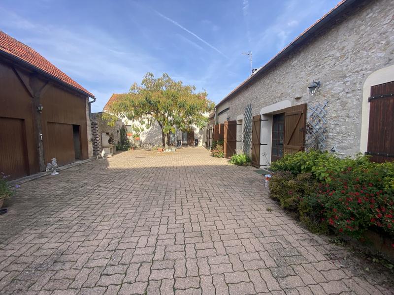 Ferme - 225 m² - 7 pièces