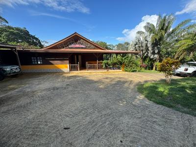 Maison - 112 m² - 4 pièces