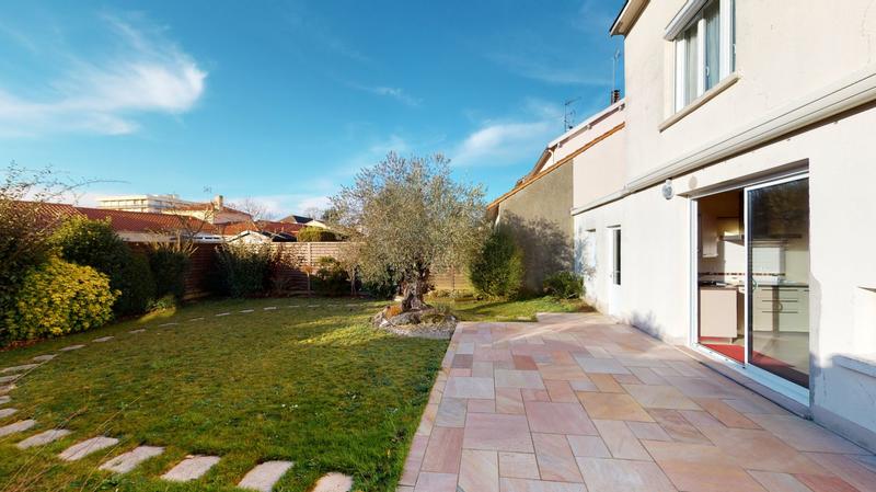 Maison - 91 m² - 5 pièces