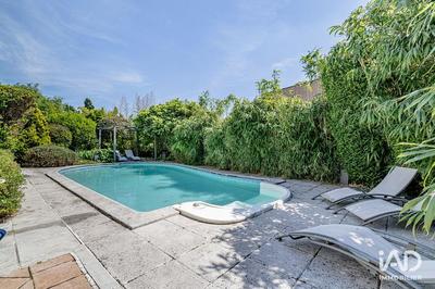 Maison - 225 m² - 6 pièces