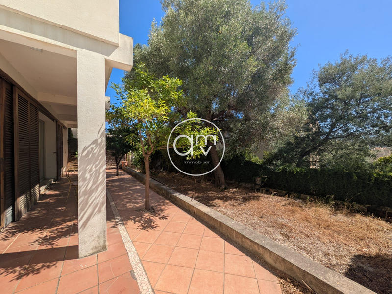 Maison - 315 m² - 7 pièces