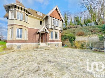 Maison de maîtres - 250 m² - 9 pièces