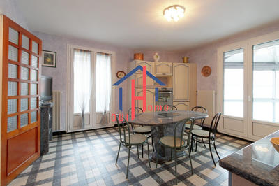 Appartement - 100 m² - 4 pièces