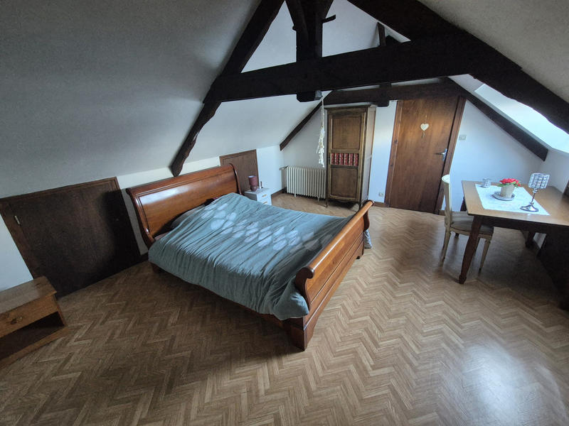 Maison - 250 m² - 8 pièces