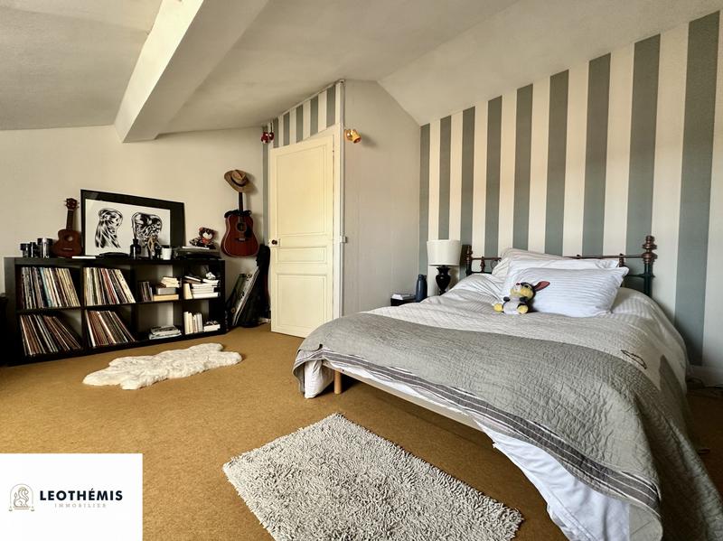 Maison - 362 m² - 14 pièces