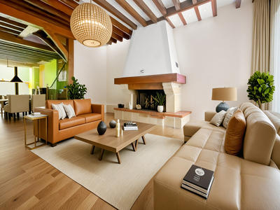 Maison - 217 m² - 8 pièces