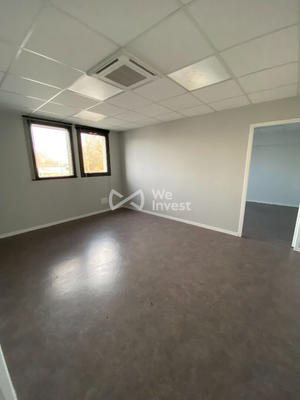 Local commercial - 1 219 m²
