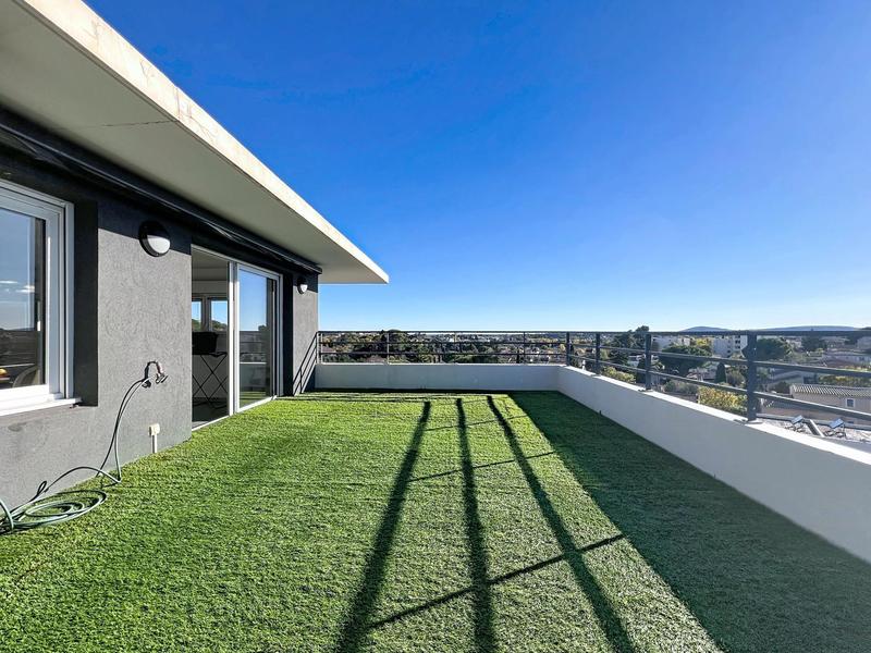 Appartement - 98 m² - 4 pièces