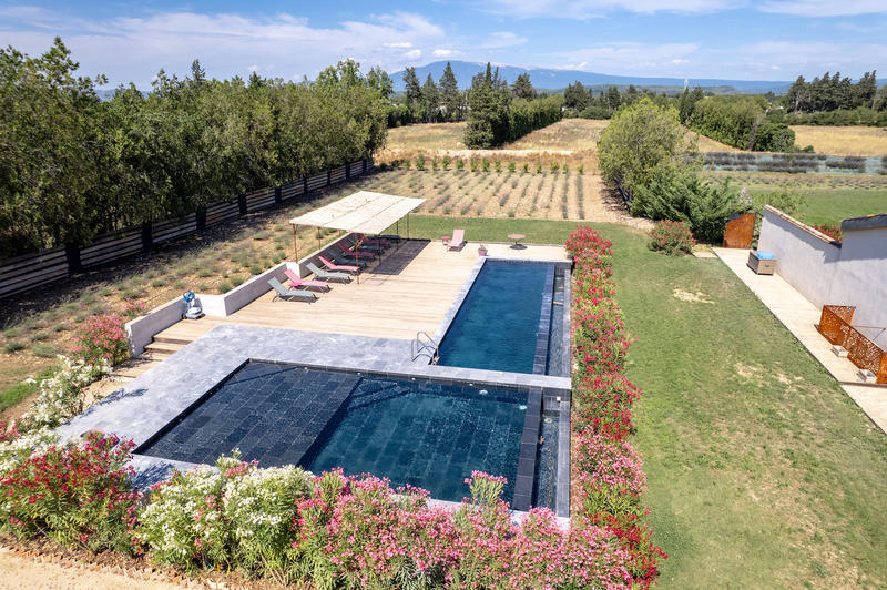 Mas - 700 m² - 20 pièces