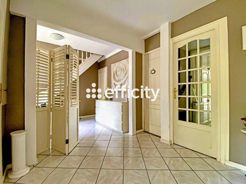 Maison - 164 m² - 7 pièces