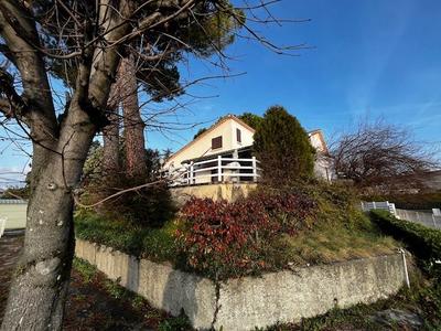 Villa - 169 m² - 6 pièces