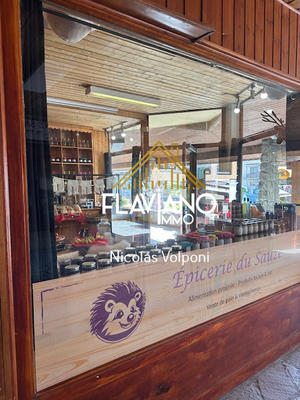 Fonds de commerce - Magasins - 136 m²
