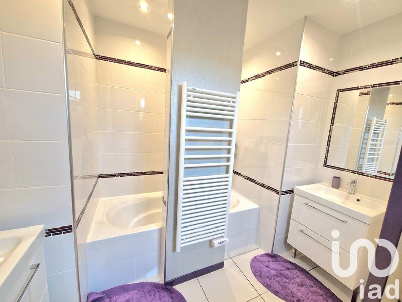 Maison - 351 m² - 12 pièces