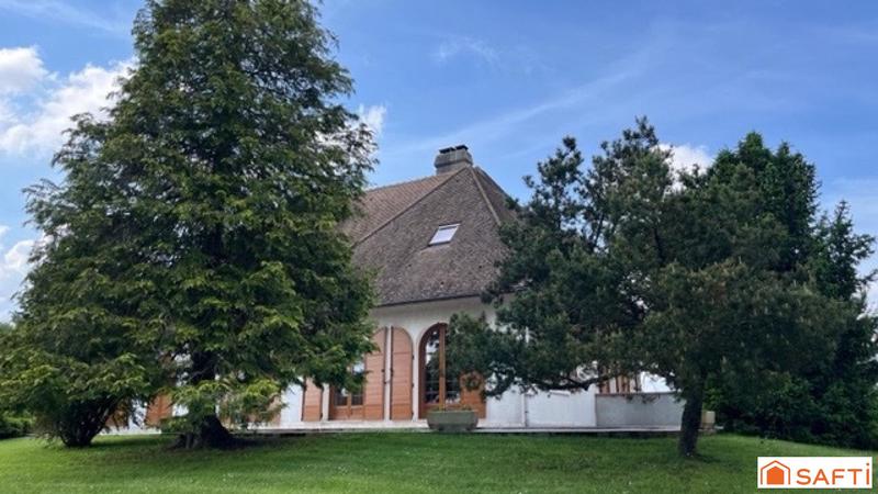 Maison - 317 m² - 10 pièces