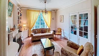 Maison - 191 m² - 7 pièces