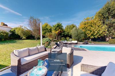 Maison - 214 m² - 7 pièces