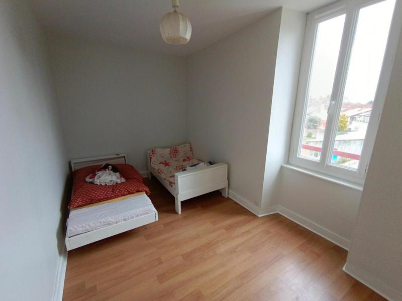 Maison - 247 m² - 12 pièces