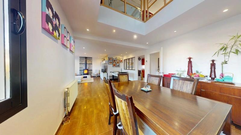 Maison - 188 m² - 7 pièces