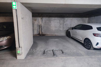 Parking / Garage - 12 m²