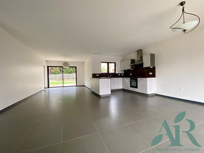 Maison - 134 m² - 6 pièces