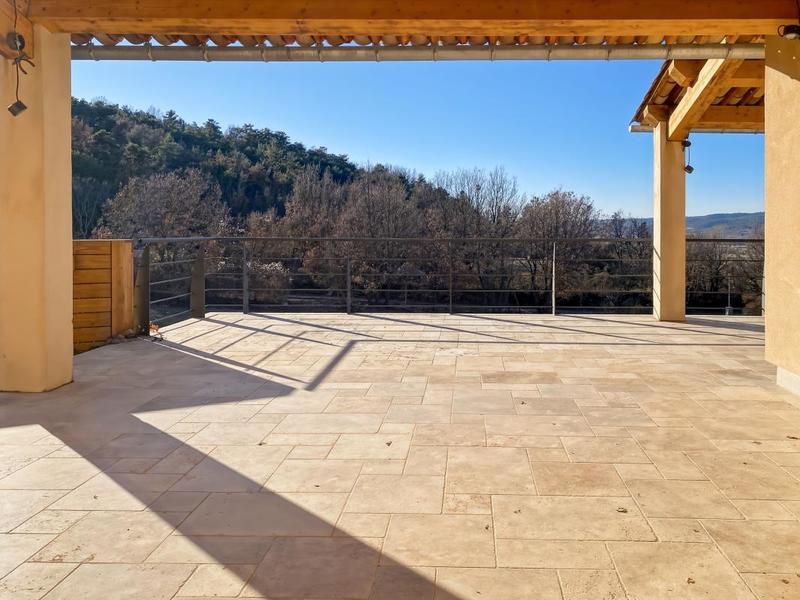 Maison - 281 m² - 6 pièces