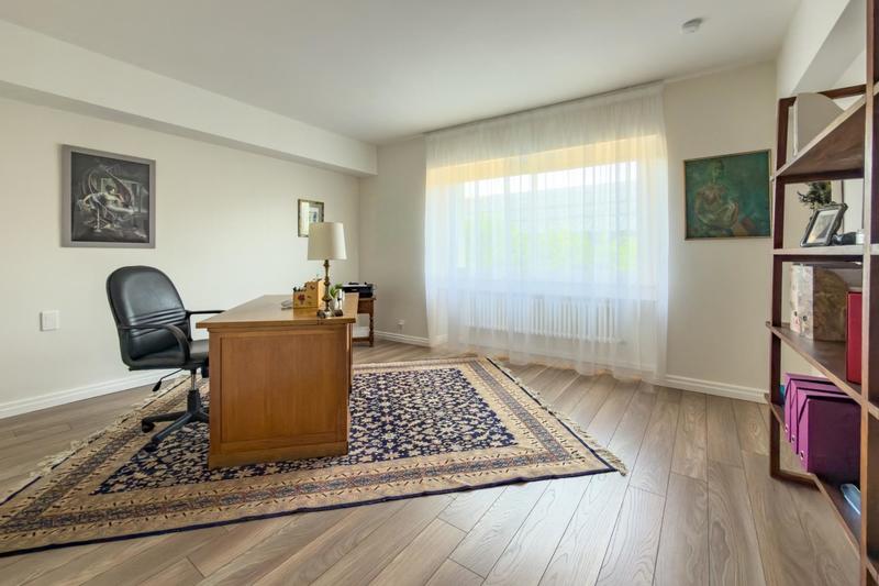 Maison - 600 m² - 15 pièces