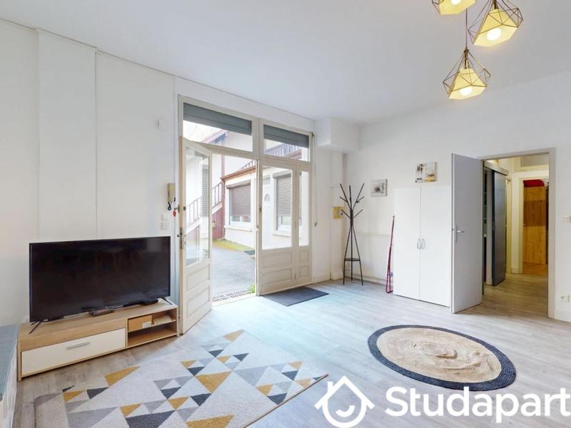 Chambre - 15 m² - 1 pièce