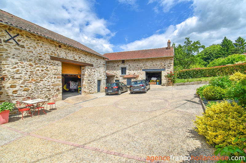 Maison - 216 m² - 9 pièces
