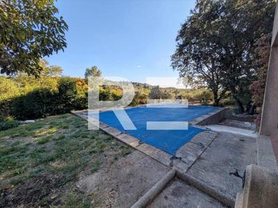 Maison - 145 m² - 5 pièces