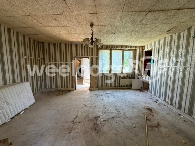 Maison - 186 m² - 1 pièce