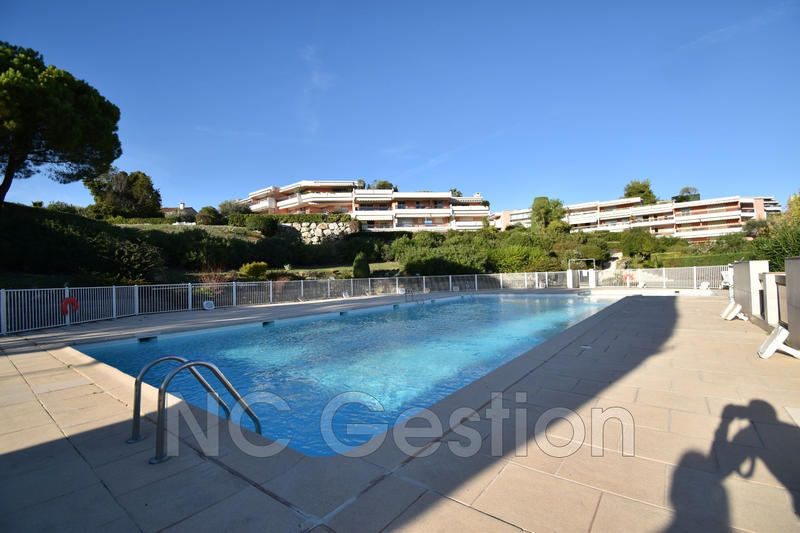 Appartement - 92 m² - 4 pièces