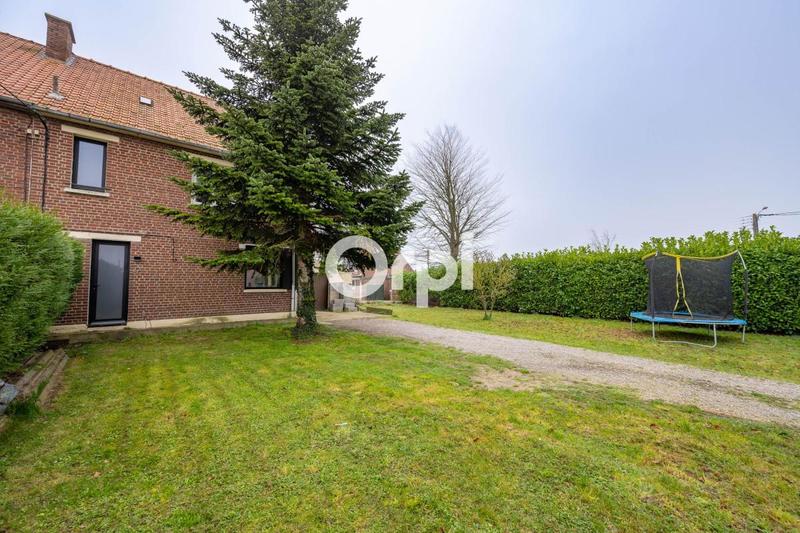 Maison - 98 m² - 4 pièces