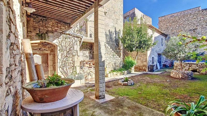 Maison en pierre - 174 m² - 4 pièces